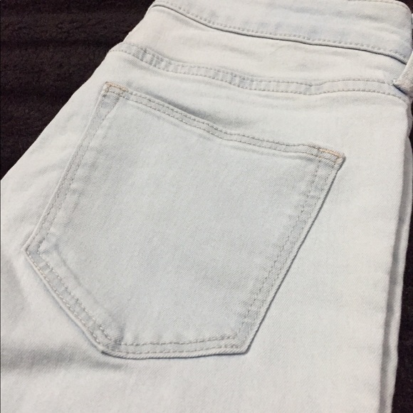 Skinny jeans. - Picture 2 of 3